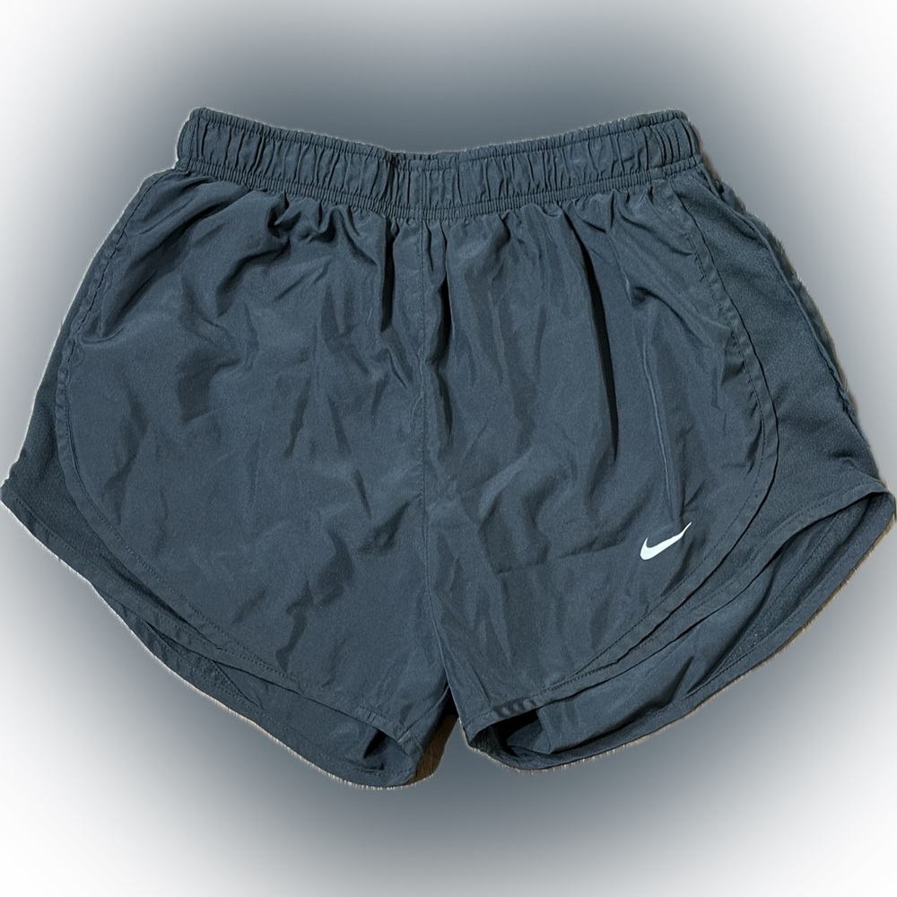 Nike Women's Solid Black Athletic Shorts